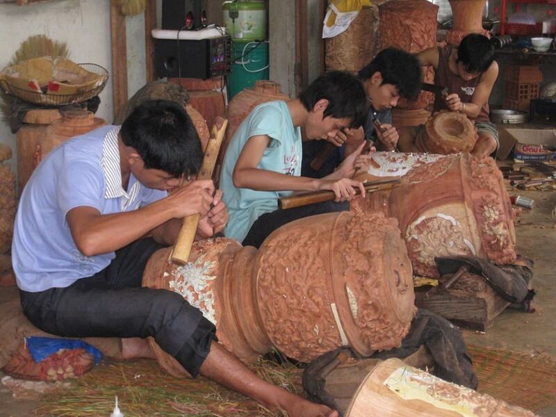 Explore Hoi An craft villages