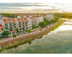 Discover the Contrast Between Old and New Hoi An Vietnam