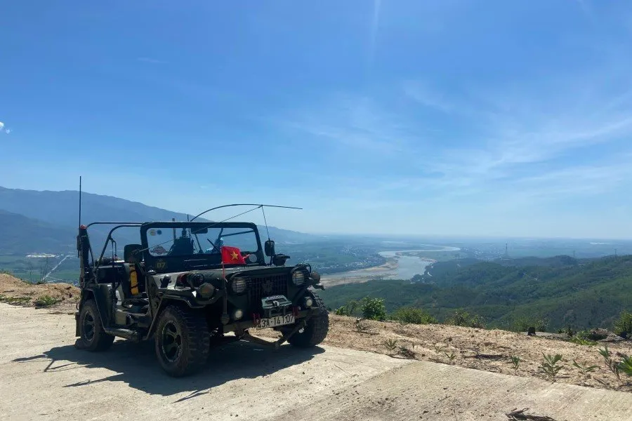 Son Tra & Linh Ung Pagoda Private Jeep Tour