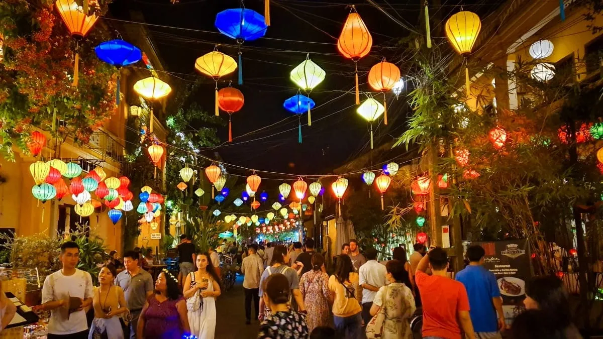 Walking the Ancient Town at night
